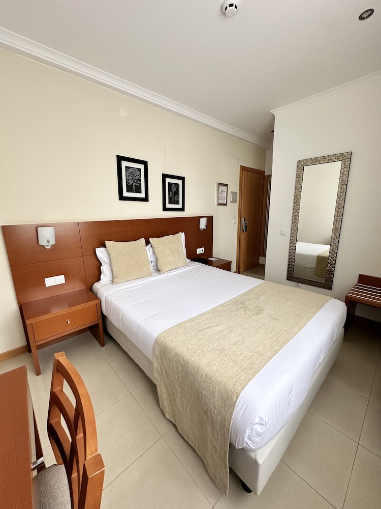 Single Room - Photo 1