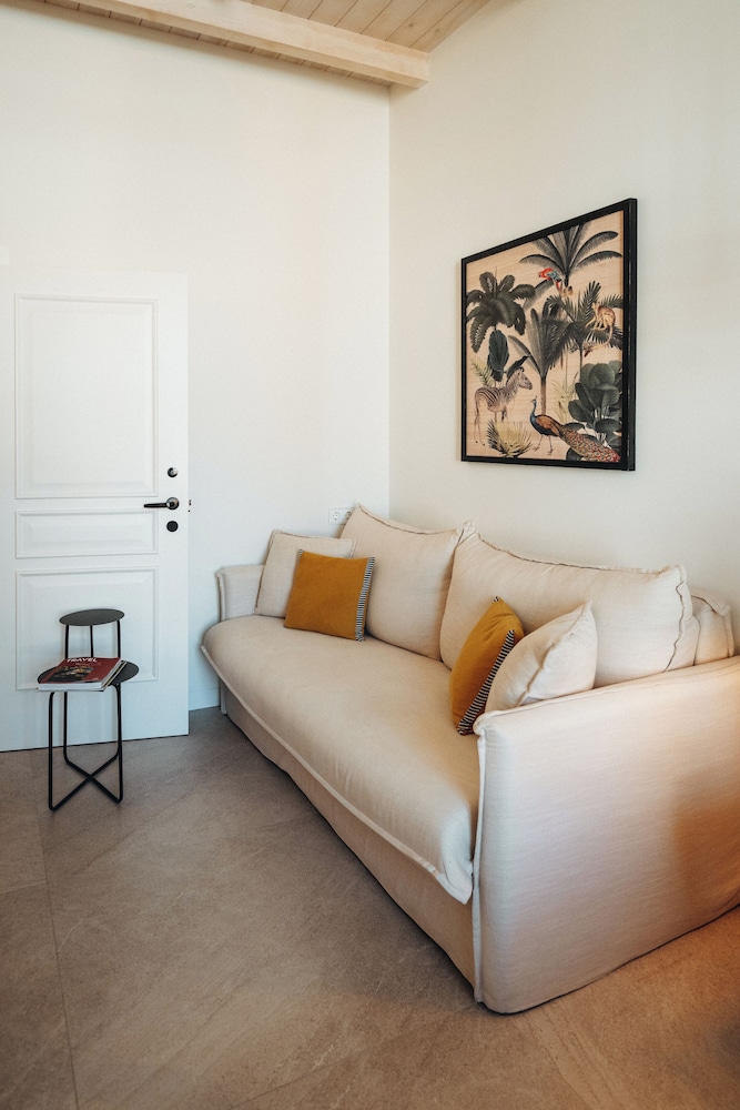 Grand Room, City View photo 3