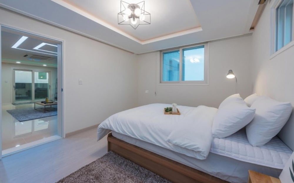 Room (C301 Poolvilla) - Photo 7