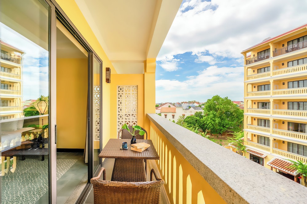 Family 2-Bedrooms with Large Balcony photo 2