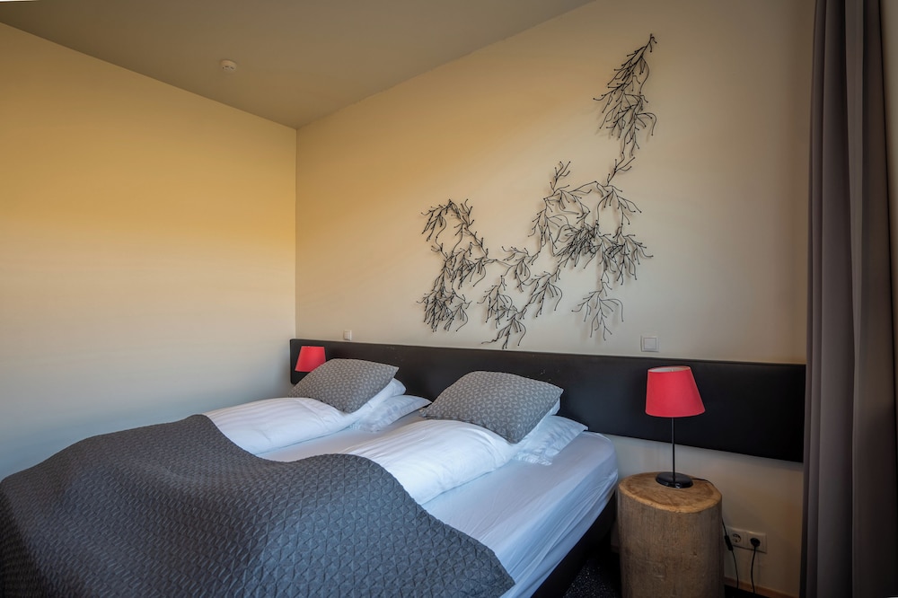 Comfort Triple Room, Private Bathroom photo 2