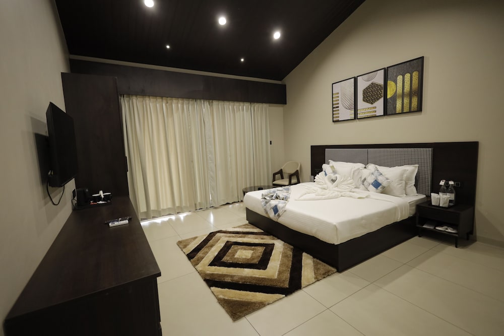 Club Room with Balcony photo 2