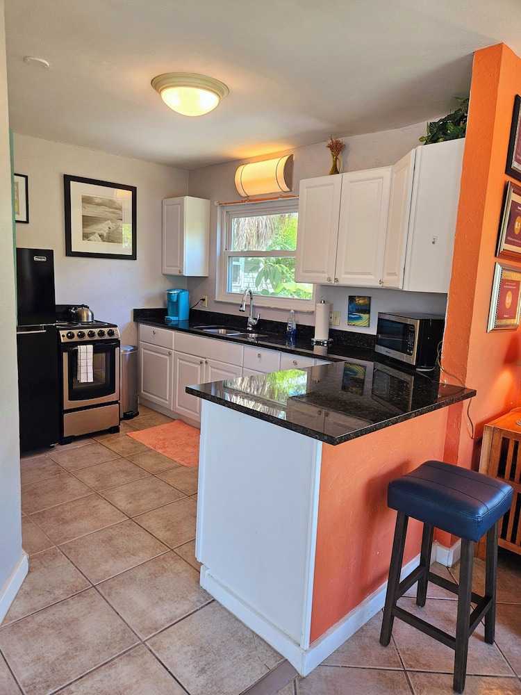 Deluxe Cottage, 1 Bedroom photo 2