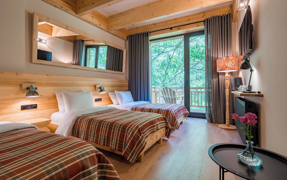 Standard Triple Room, Garden View photo 3