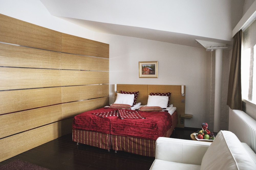 Deluxe Room - Photo 2