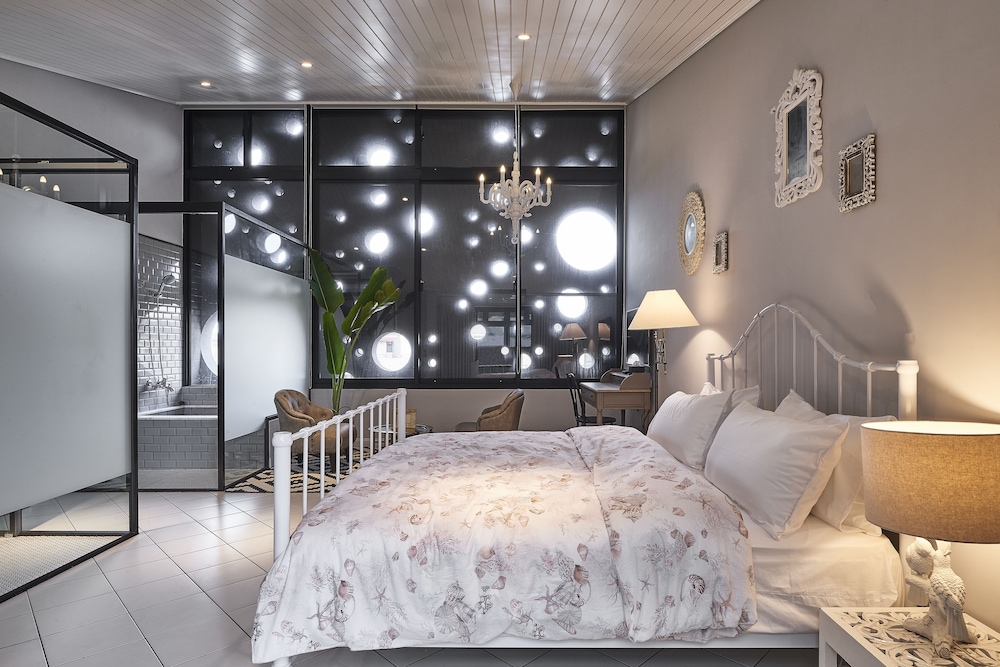 Luxury Double Room, 1 Queen Bed photo 2