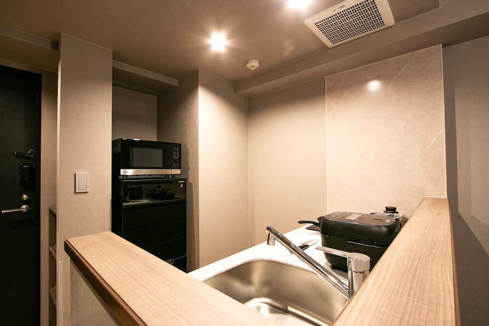 Standard with 3beds, Non Smoking photo 3