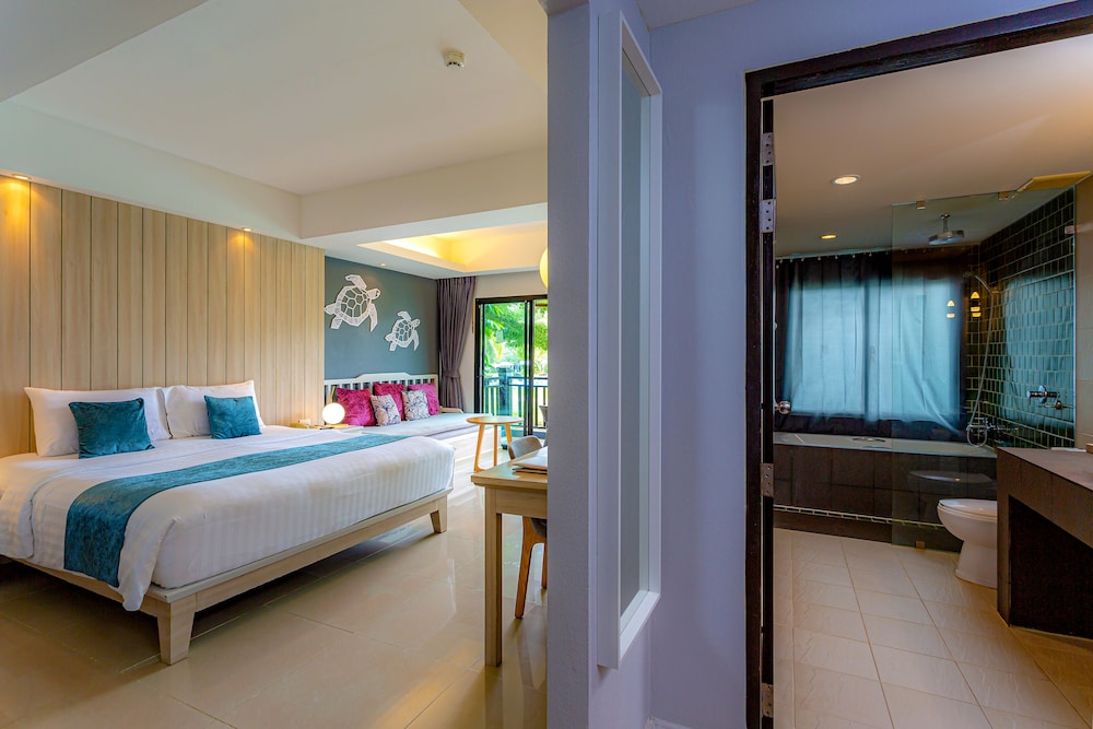Family Room (Grand Deluxe) - Photo 4