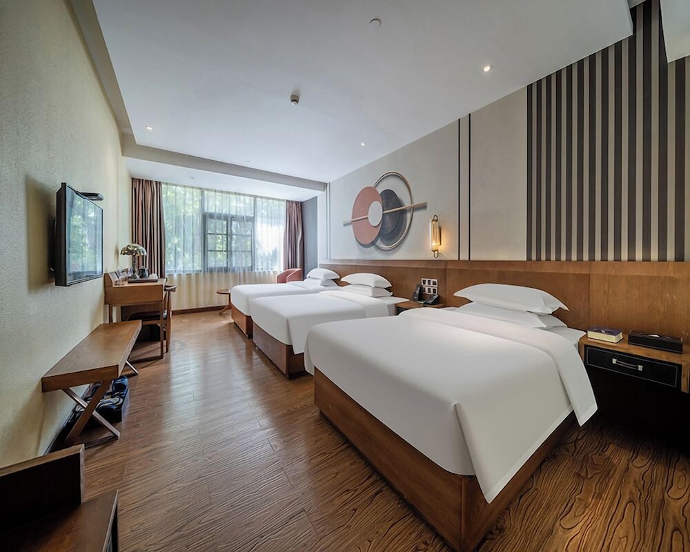 Luxury Triple Room
