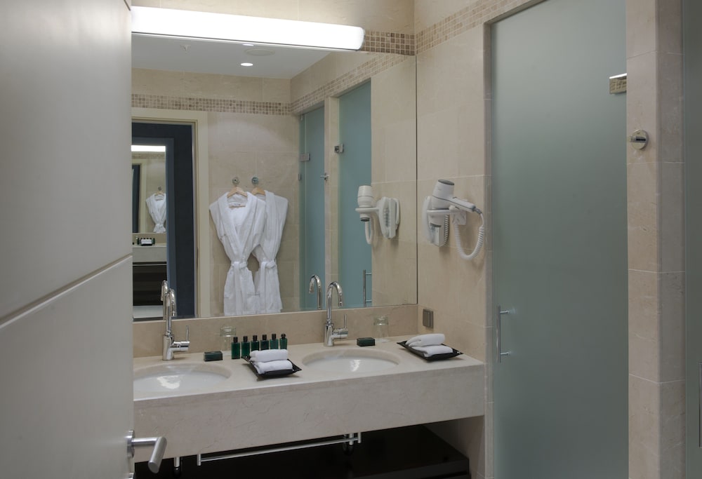 Junior Suite (Plaza View) photo 2