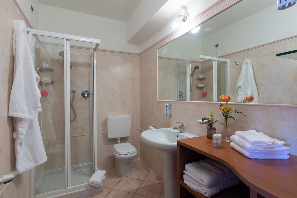 Comfort Room - Photo 9