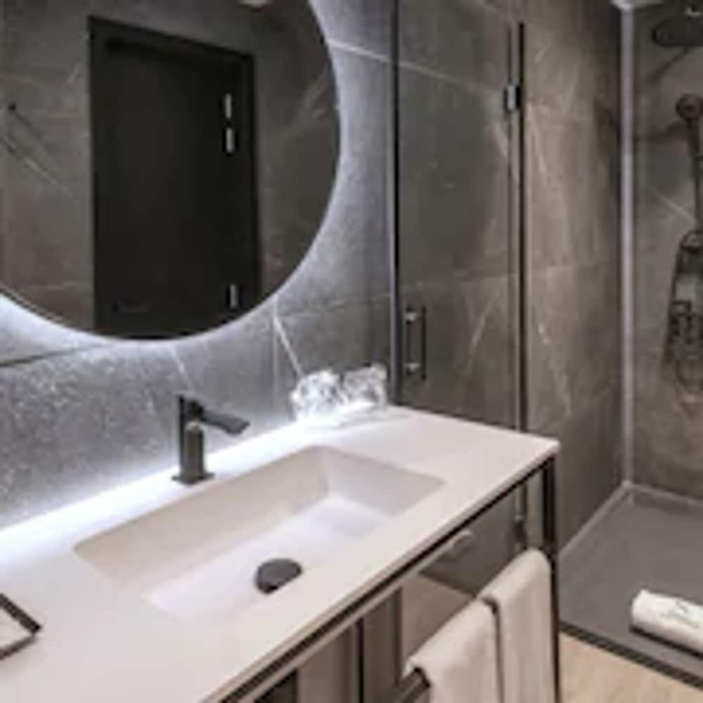 Executive Room, Sea View - Photo 14