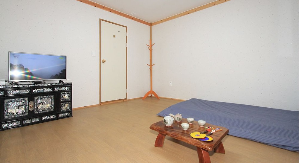 Traditional Room (Ondol / A) - Photo 6