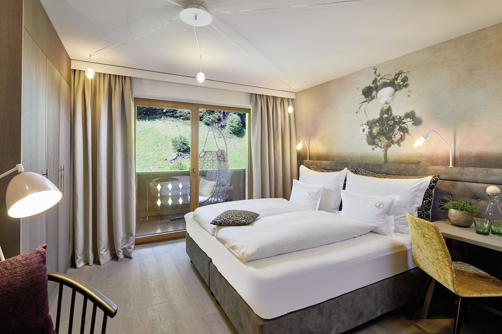 Comfort Room, Balcony (Mountain Soul)