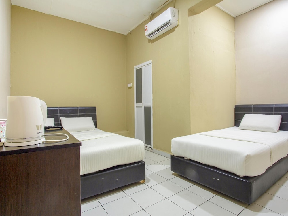 Basic Triple Room