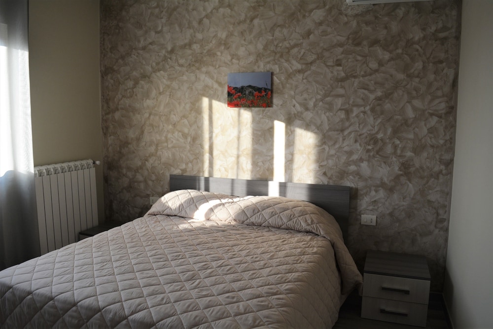 Basic Quadruple Room, Accessible, Mountain View photo 1