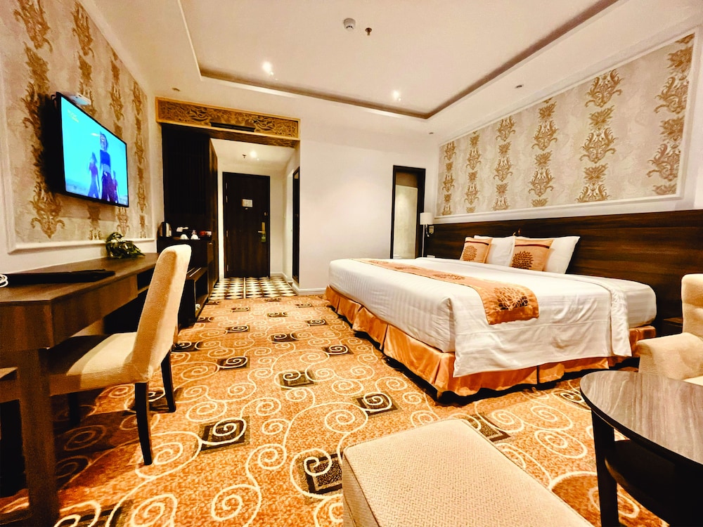 Deluxe Double or Twin Room, Pool View - Photo 1