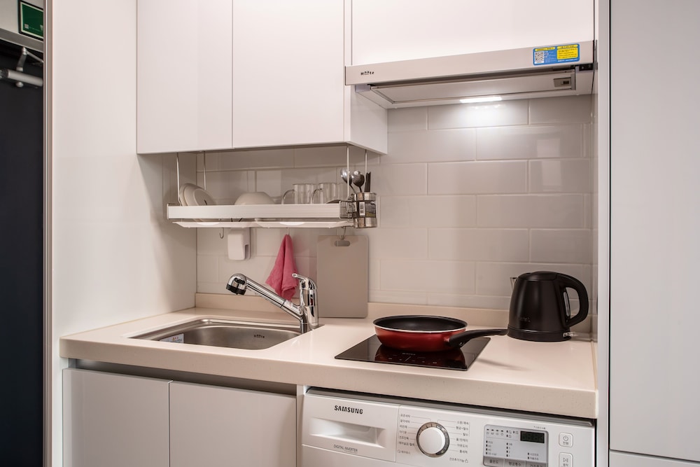 Basic Double Room - Photo 9