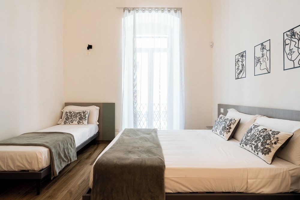 Basic Apartment, Balcony