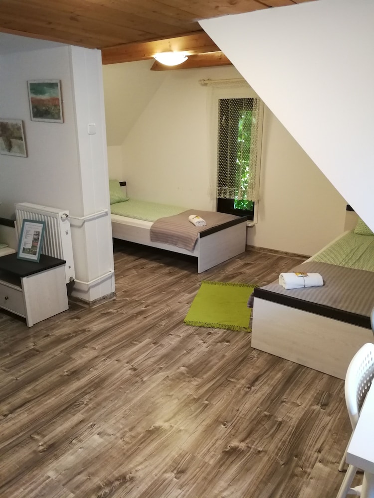 Triple Room, 3 Twin Beds, Private Bathroom, Garden View (13) photo 1