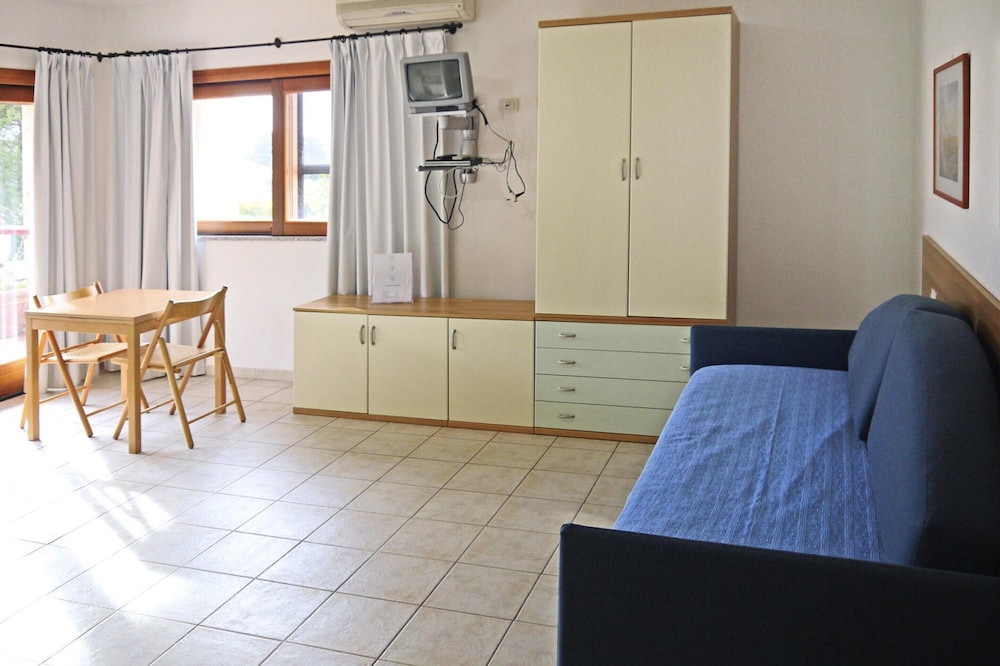 Apartment photo 3