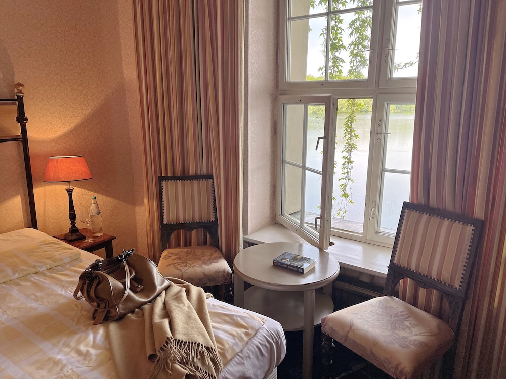 Single Room photo 1