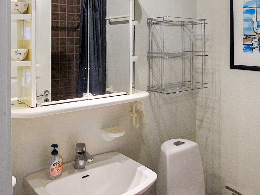 Apartment photo 2