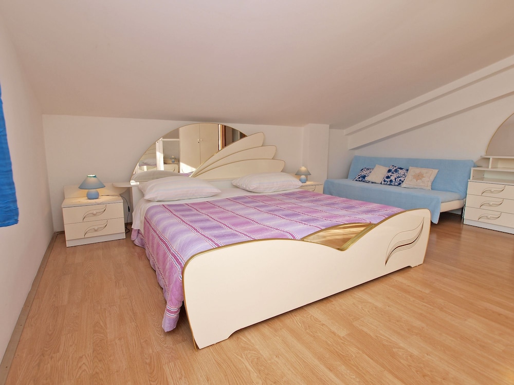 Apartment, 1 Bedroom (1048/3913)