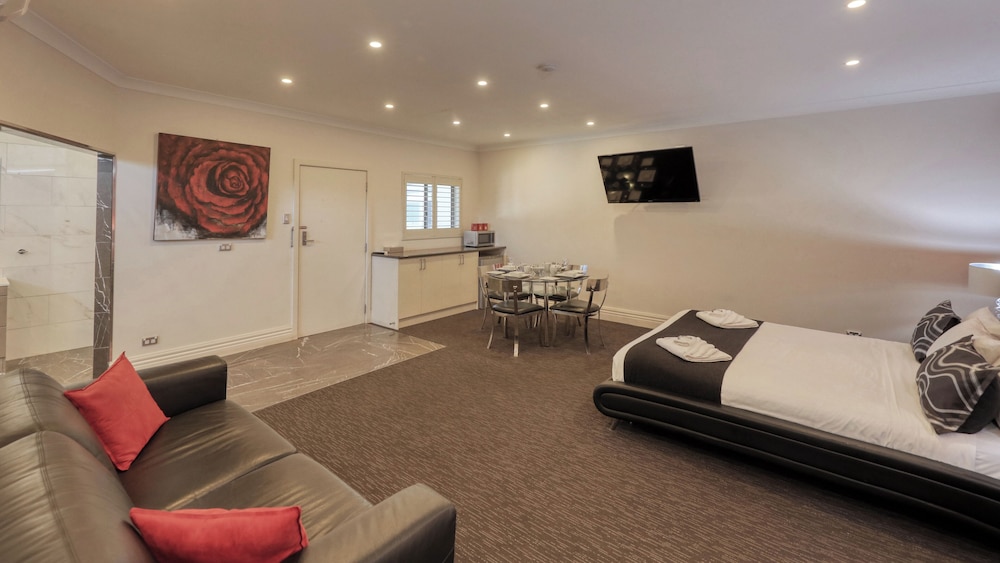 Superior Room, Non Smoking, Kitchenette (The Haven Room)