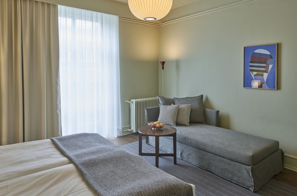 Family Twin Room, 1 Double Bed with Sofa bed - Photo 4