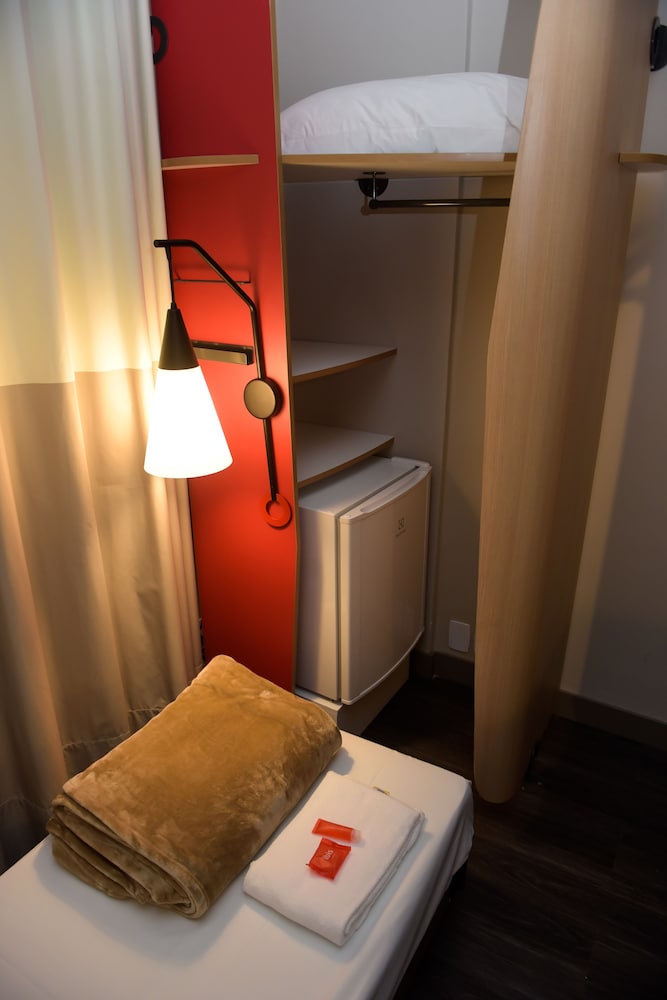 Standard Room, Multiple Beds photo 3