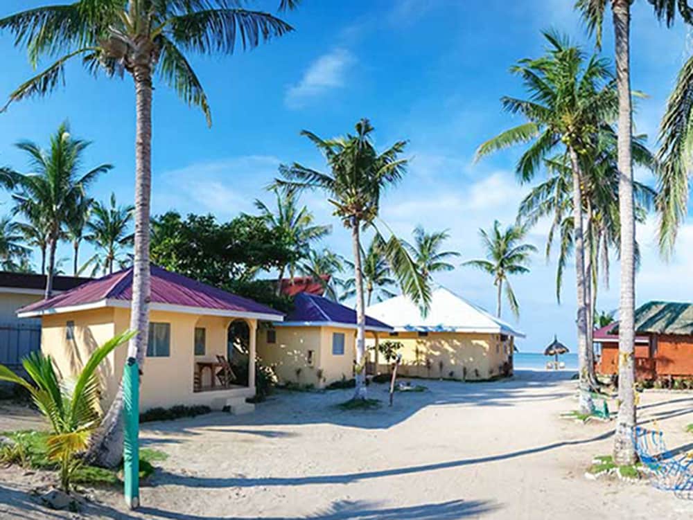 Non Beachfront Cottage photo 3