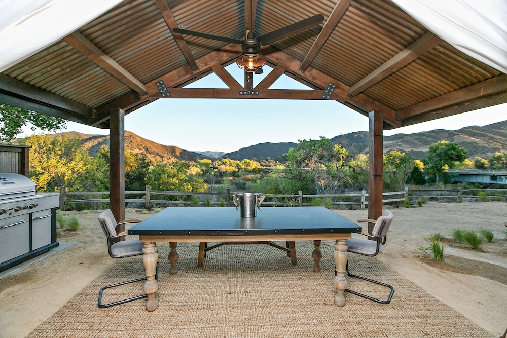 Safari Tent 2 Queens photo 2