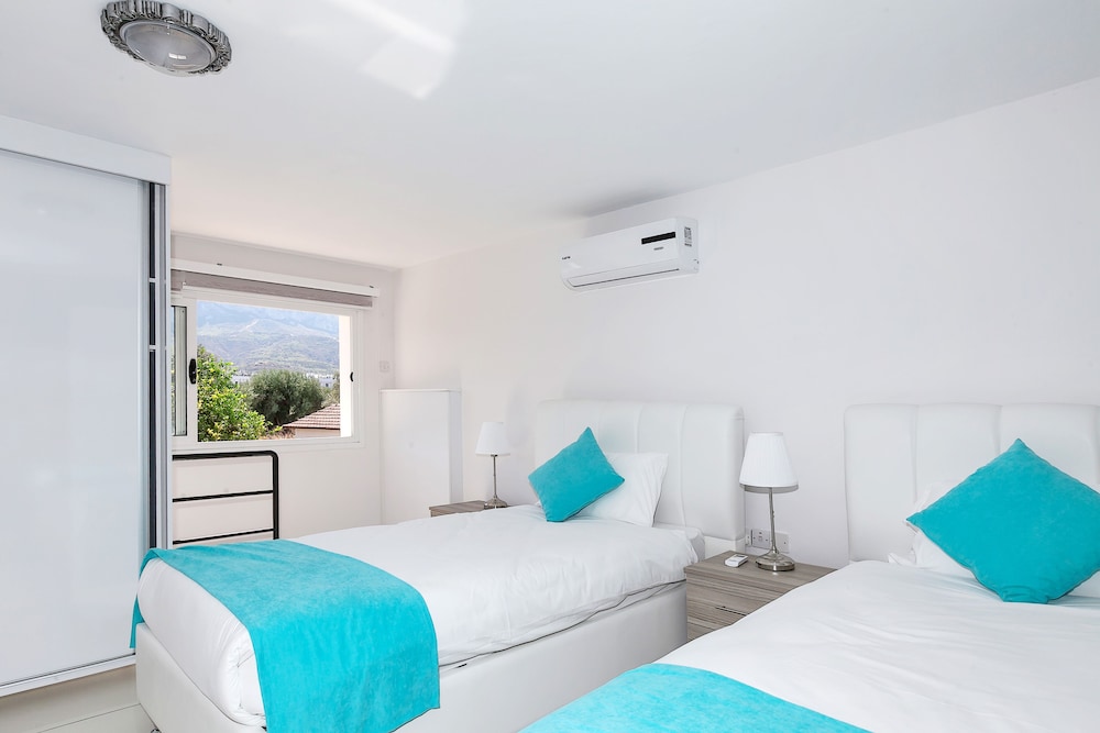 Standard Apartment photo 2