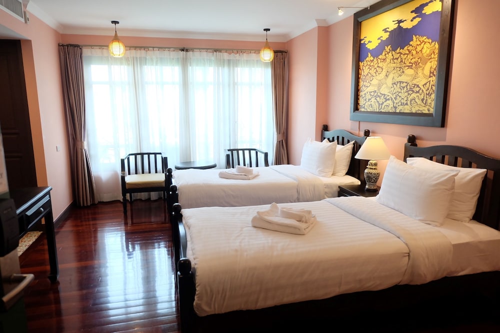 Deluxe Twin Room, Accessible, Non Smoking photo 1