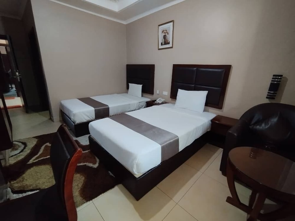Suite, Balcony, Garden View