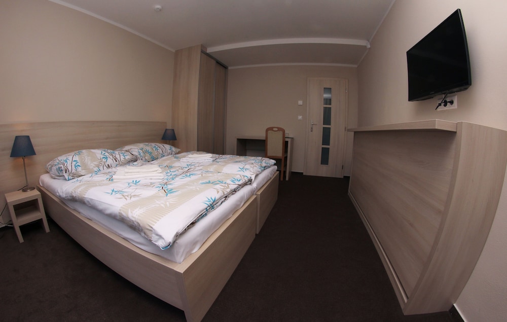 Premium Double or Twin Room, 1 Bedroom, Bathtub, City View - Photo 5