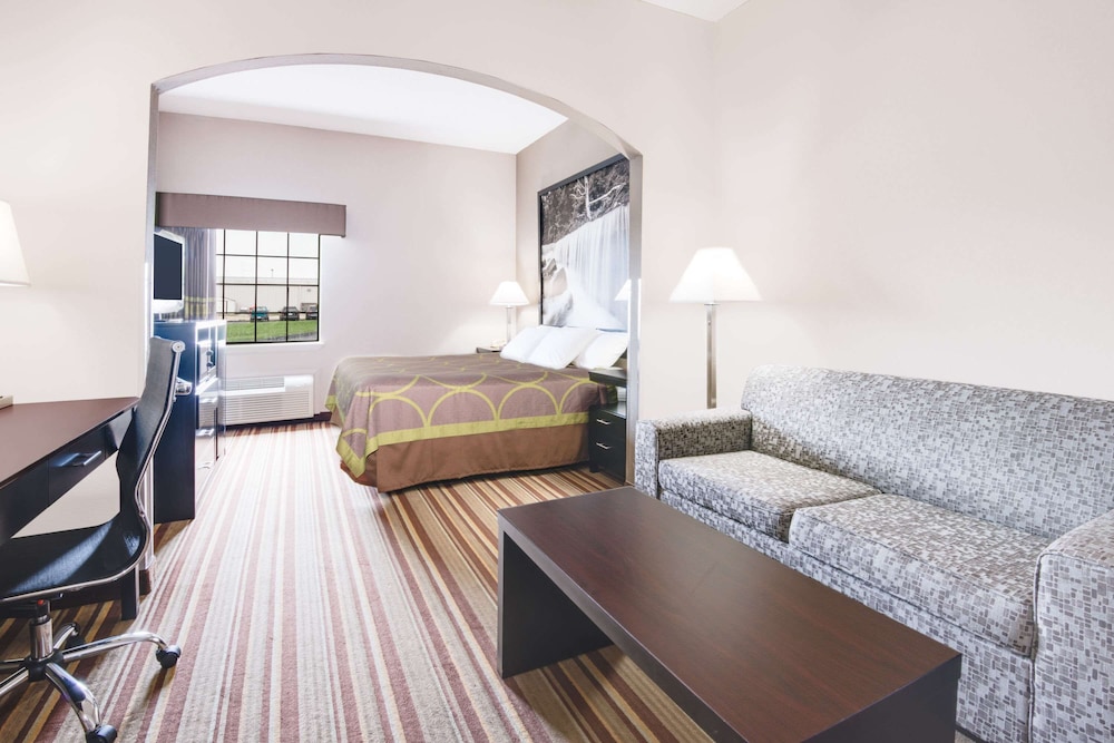 Suite, 1 King Bed (Suite, 1 King Bed) - Photo 1
