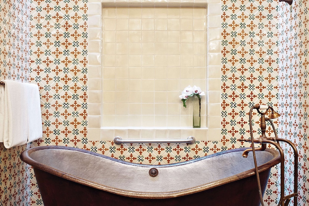Deluxe Studio Suite - Photo 5
