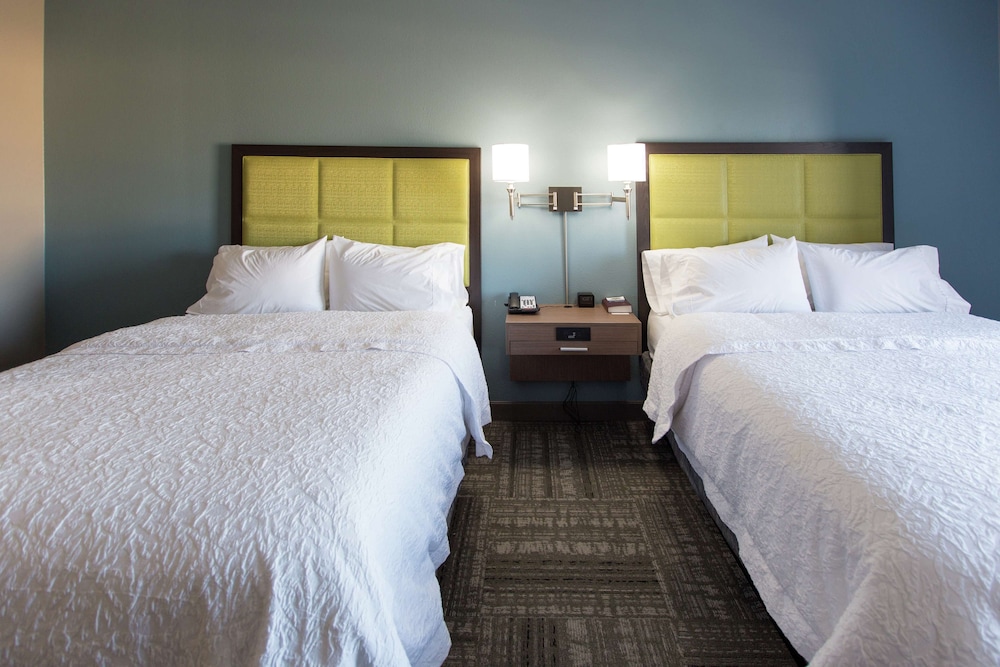 Room, 2 Queen Beds, Accessible, Bathtub (Mobility)