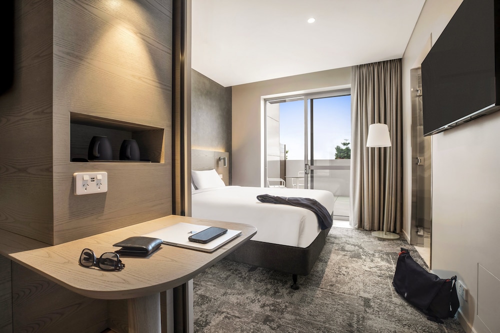 Suite (Free Breakfast) - Photo 14