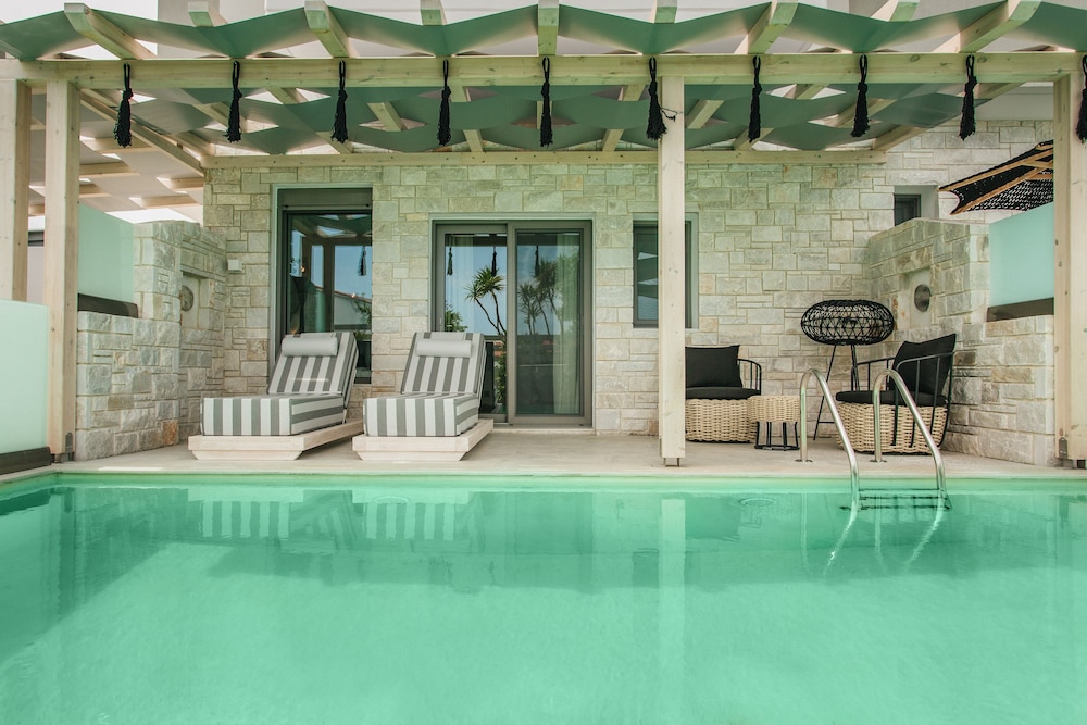 Double Suite, Private Pool, Partial Sea View
