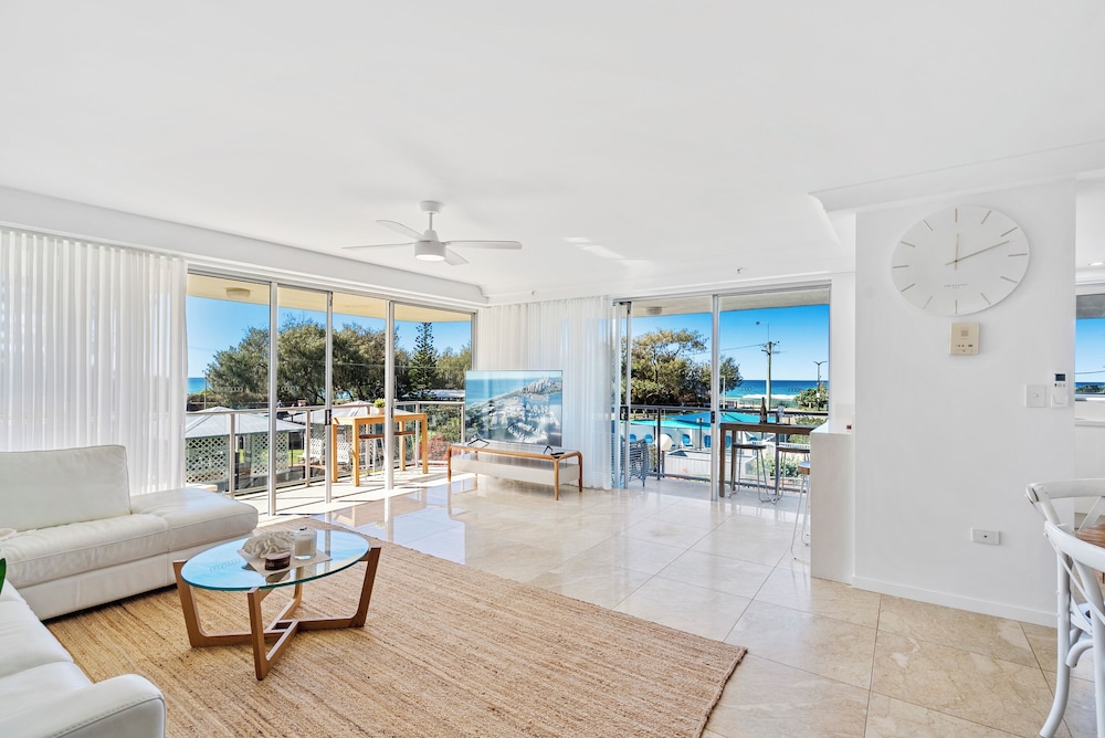 Luxury Apartment, Beach View photo 1