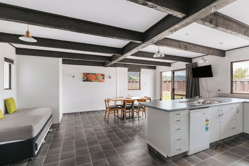 Standard Apartment, 1 Bedroom, Garden View photo 3