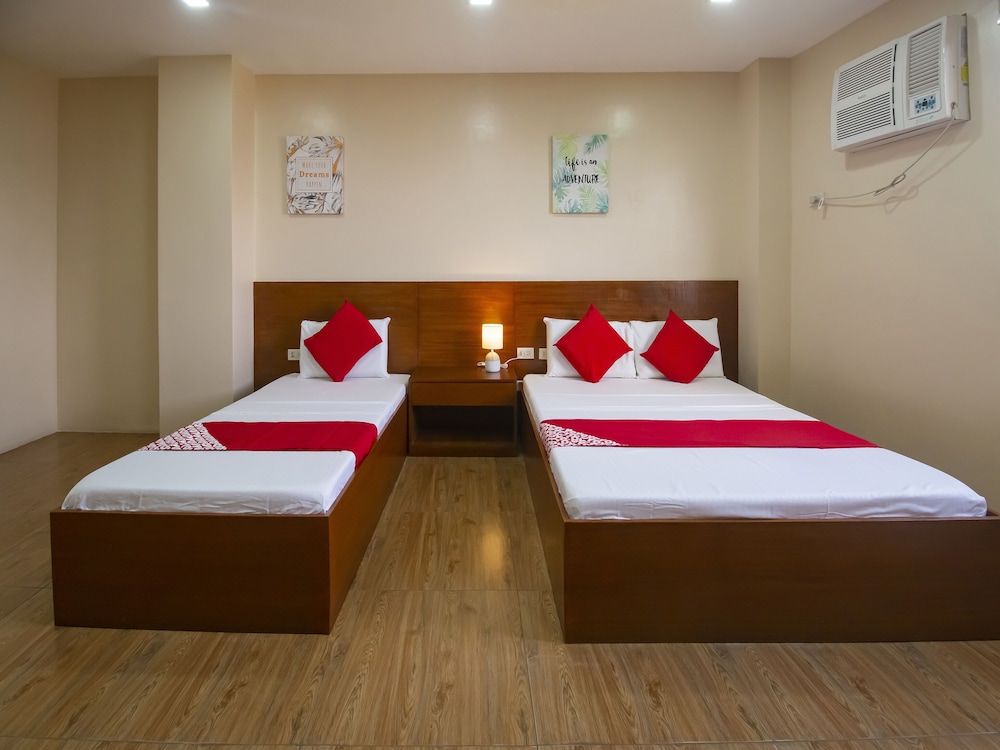 Deluxe Triple Room - Photo 1