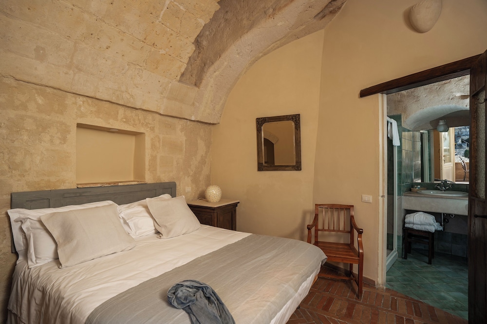 Traditional Double Room, City View - Photo 7