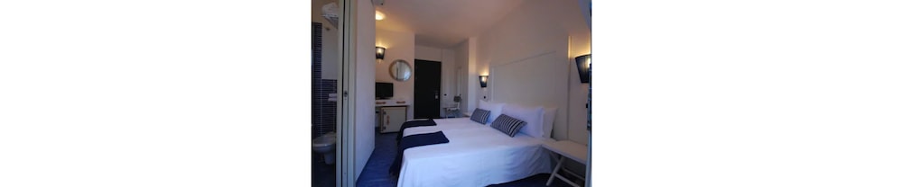 Superior Double Room - Photo 12