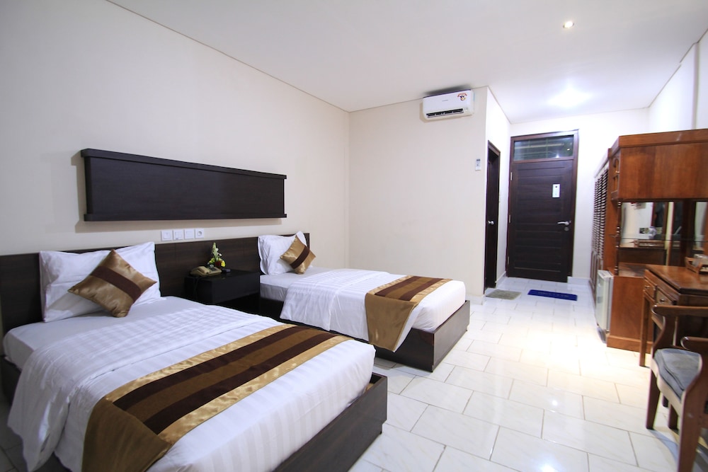Superior Double or Twin Room, 1 Double or 2 Twin Beds photo 2