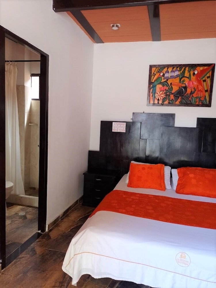 Economy Room photo 3