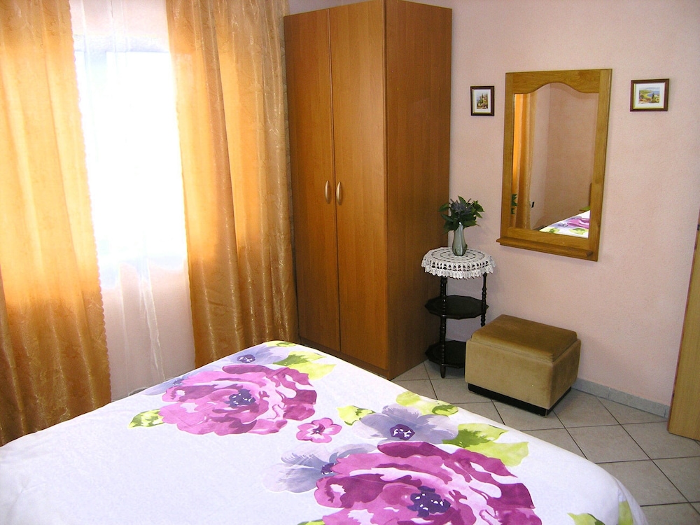 Apartment (A1)